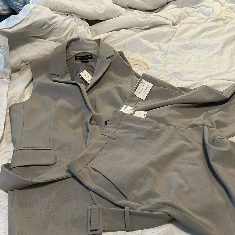 2 pieces light gray set